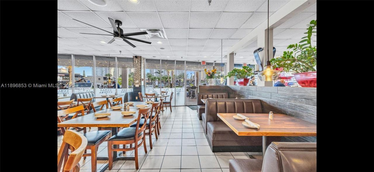 17020 Collins Ave, Sunny Isles Beach, FL 33160 Photo