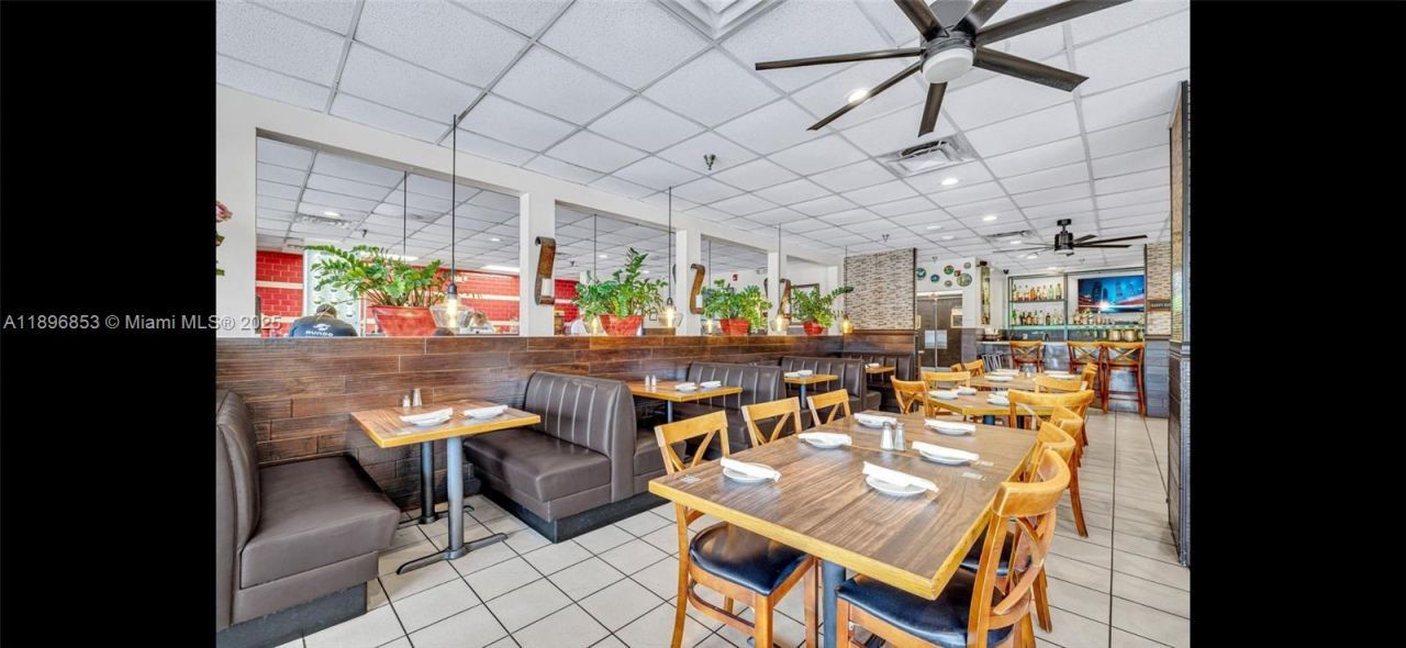 17020 Collins Ave, Sunny Isles Beach, FL 33160 Photo