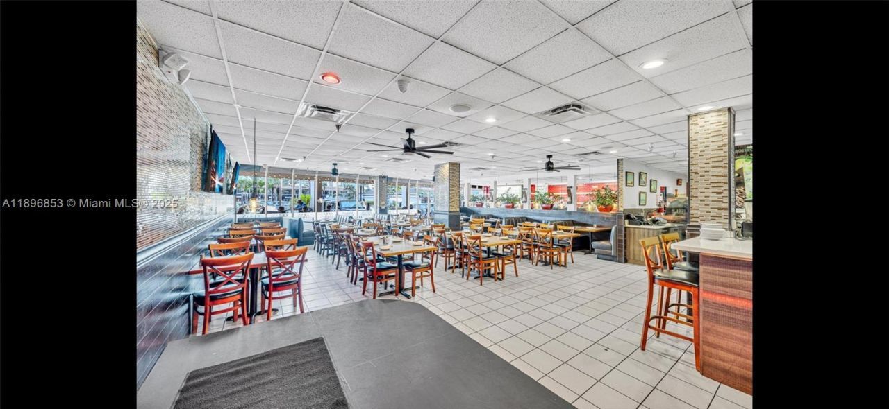 17020 Collins Ave, Sunny Isles Beach, FL 33160 Photo