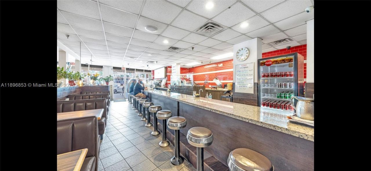 17020 Collins Ave, Sunny Isles Beach, FL 33160 Photo