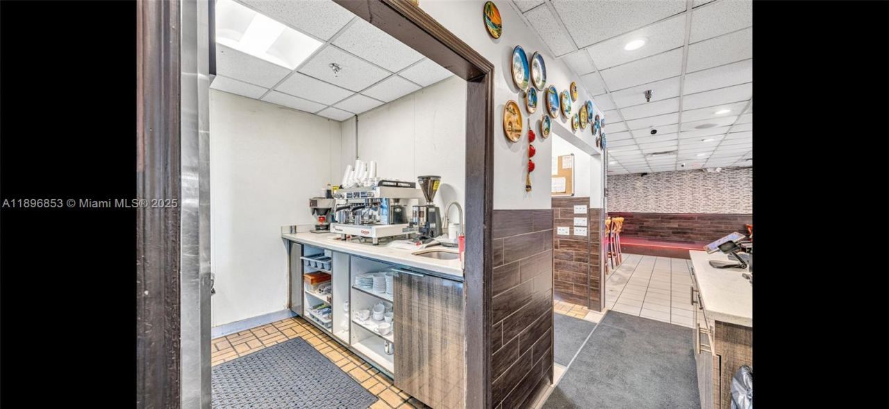 17020 Collins Ave, Sunny Isles Beach, FL 33160 Photo