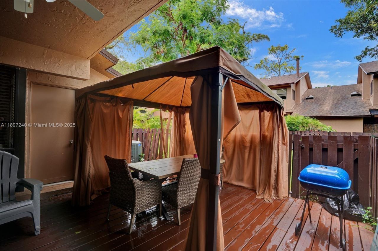 7780 NW 79th Ave, Unit F6, Tamarac, FL 33321 Photo