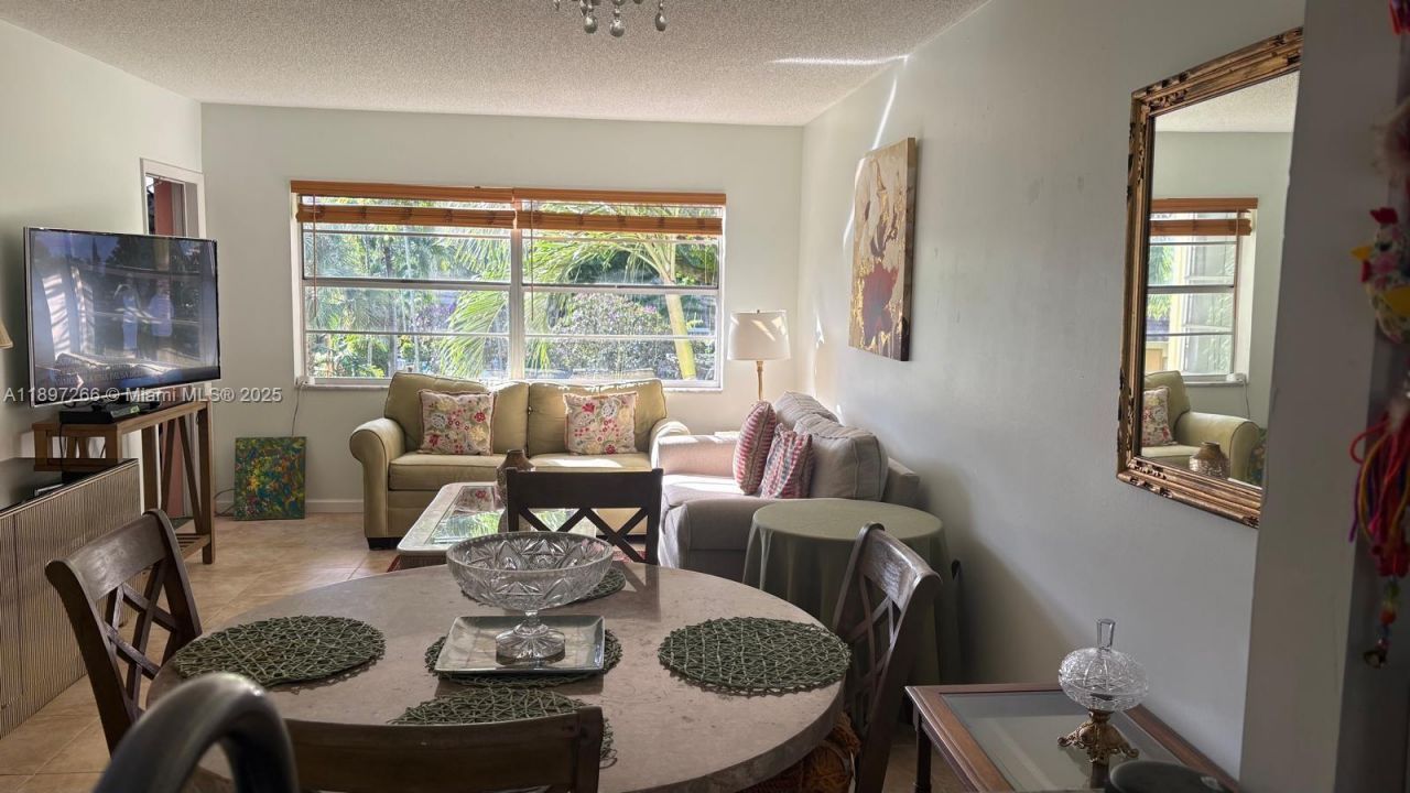 5141 W Oakland Park Blvd, Unit 208, Lauderdale Lakes, FL 33313 Photo