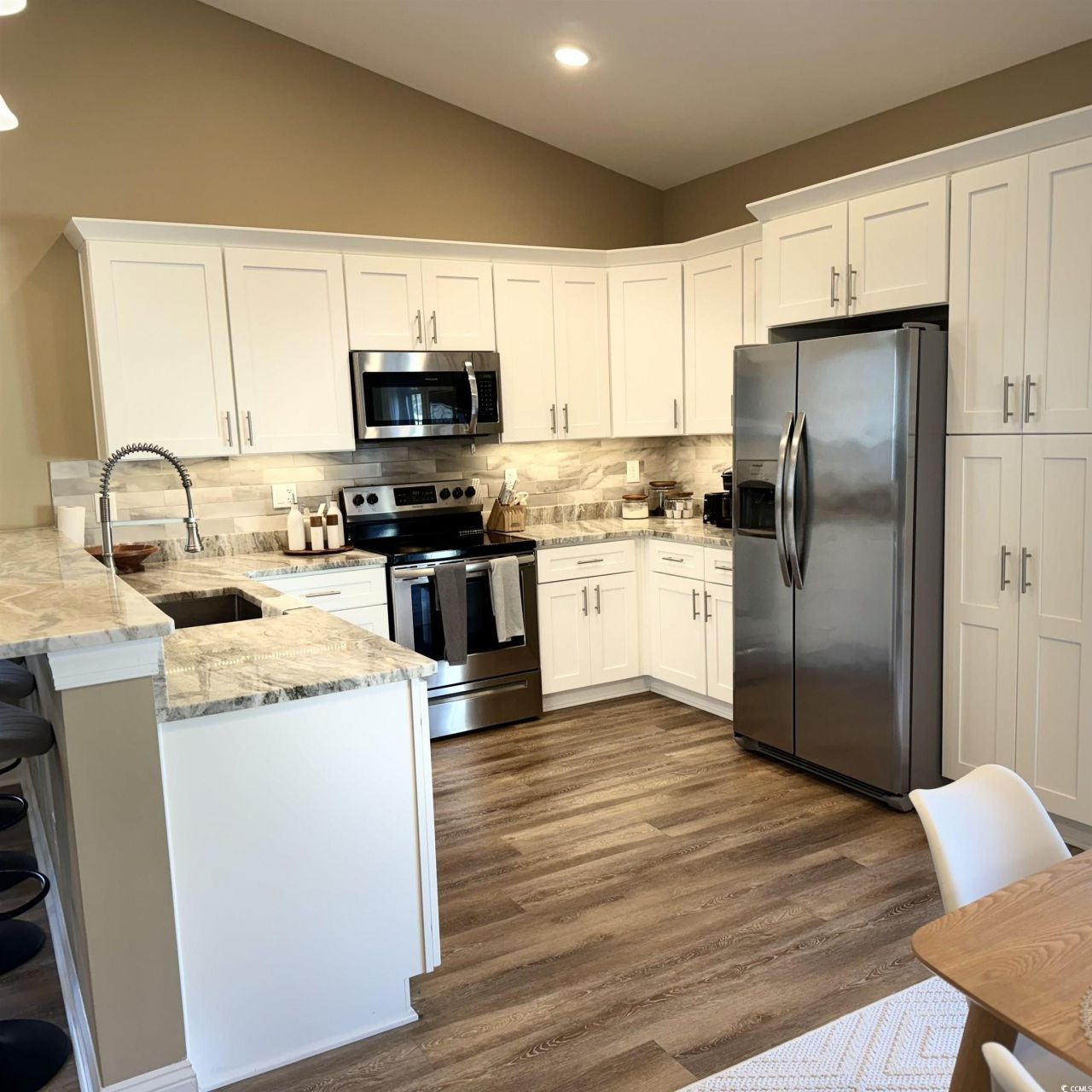 633 11th Ave. S Photo 7