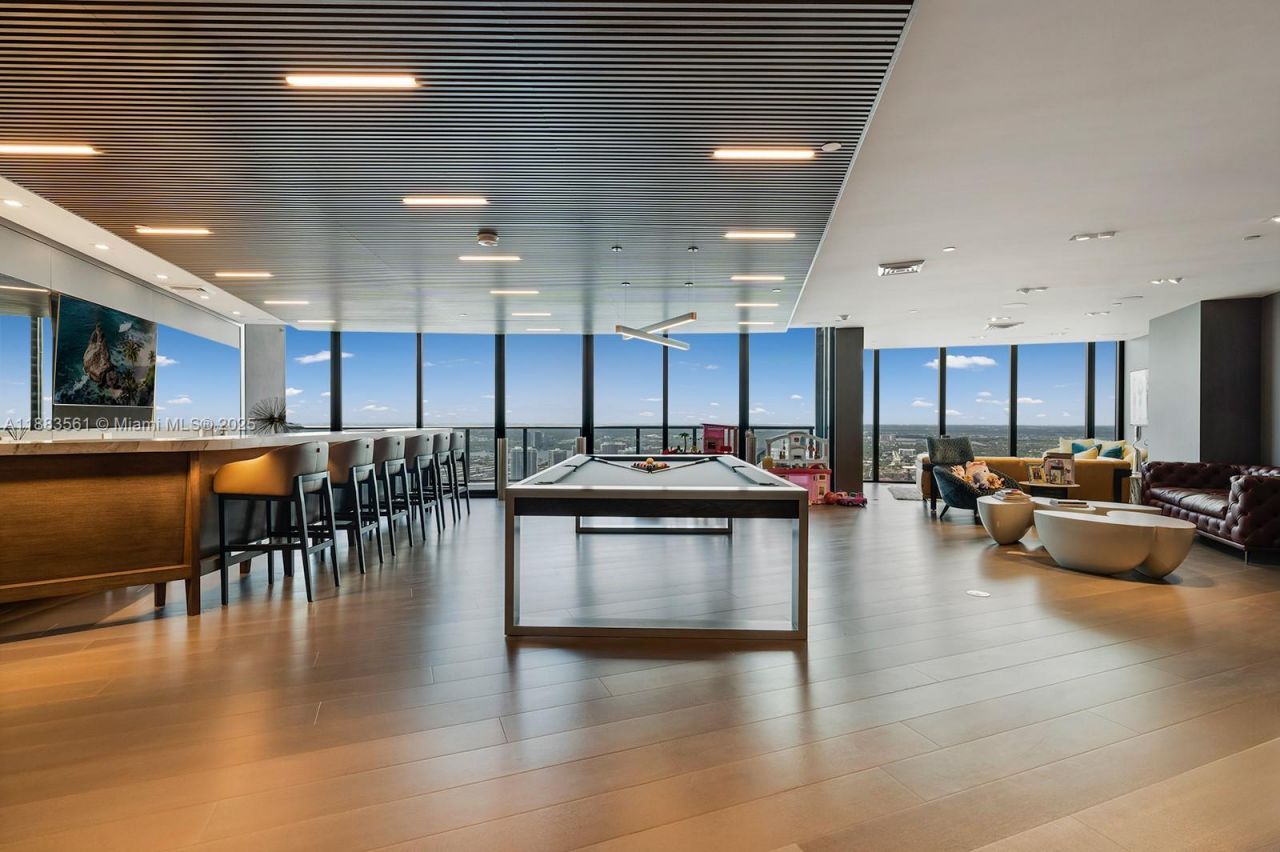 18555 Collins Ave, Unit PH-1, Sunny Isles Beach, FL 33160 Photo