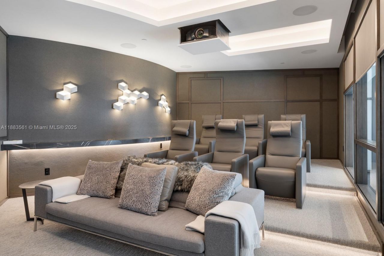 18555 Collins Ave, Unit PH-1, Sunny Isles Beach, FL 33160 Photo