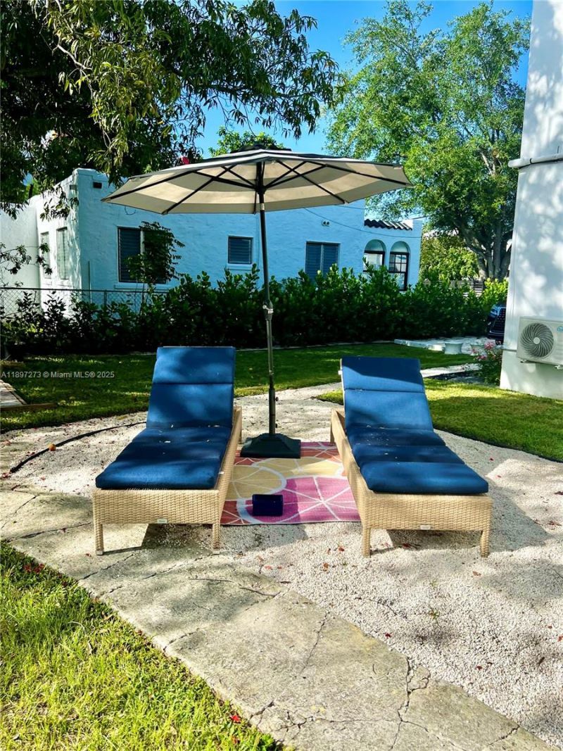 8270 NE 1st Pl, Unit 4, Miami, FL 33138 Photo