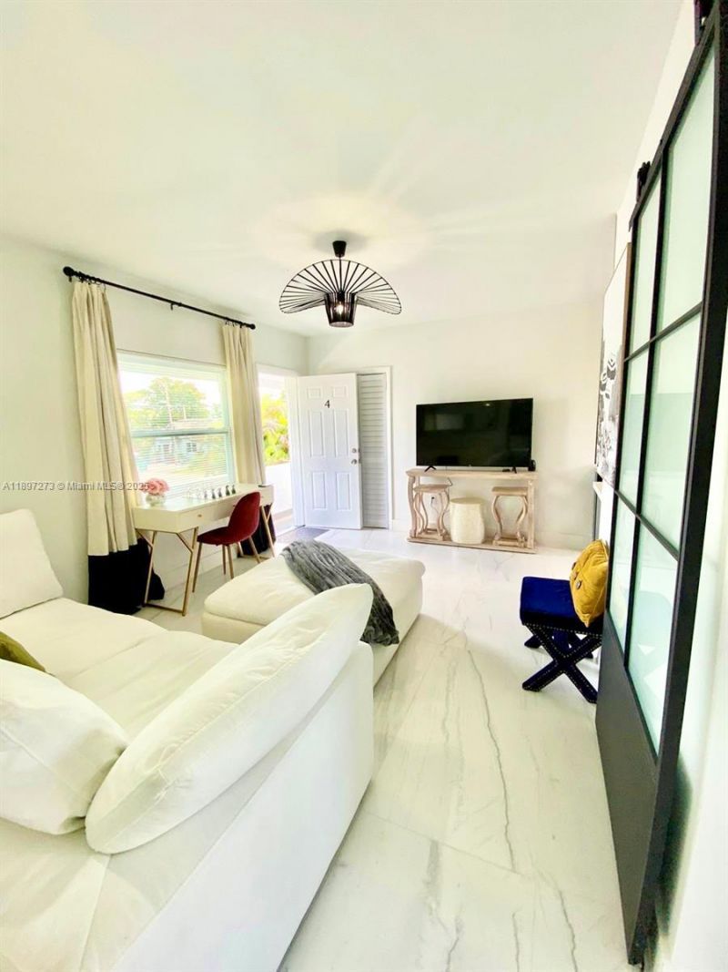 8270 NE 1st Pl, Unit 4, Miami, FL 33138 Photo