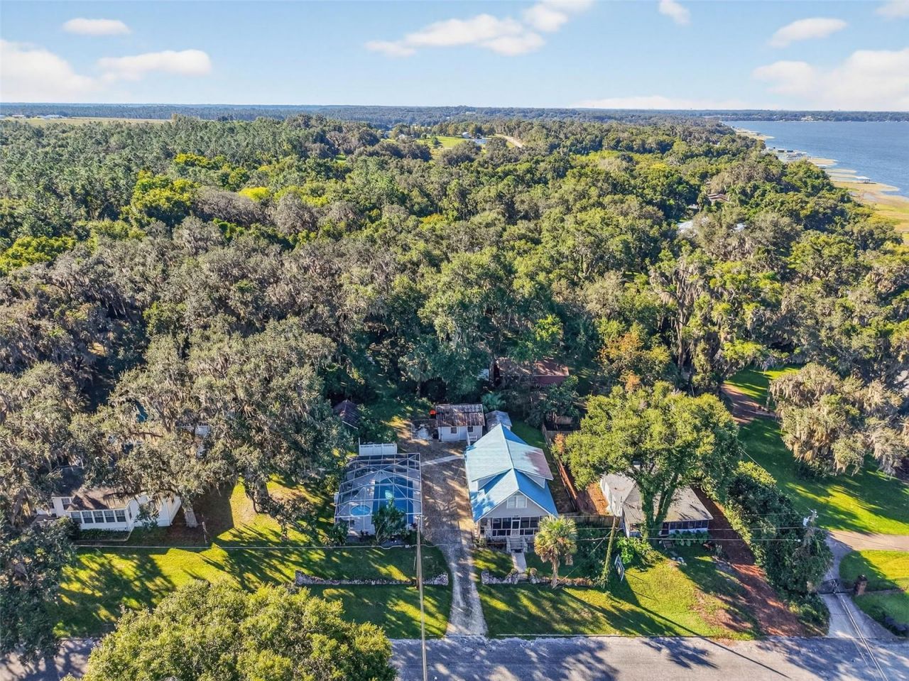 14586 SE 139th Place, Eastlake Weir, FL 32133 Photo