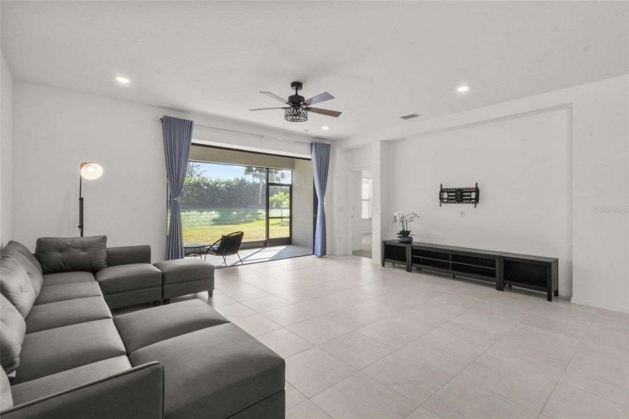 16426 Paynes Mill Drive, Bradenton, FL 34211 Photo