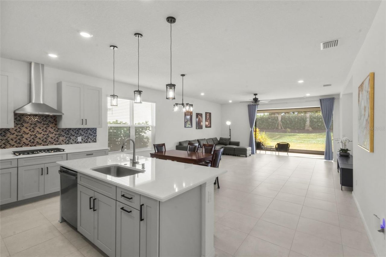 16426 Paynes Mill Drive, Bradenton, FL 34211 Photo