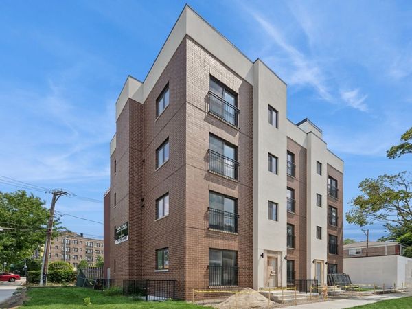 6755 N Hermitage Avenue, Unit 1, Chicago, IL 60626