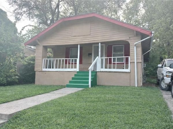 5824 Park Avenue, Kansas City, MO 64130