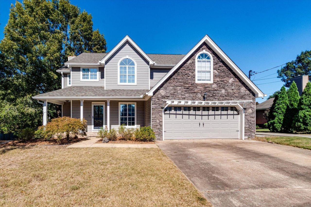2221 Chimney Hills Drive, Soddy Daisy, TN 37379 Main Photo