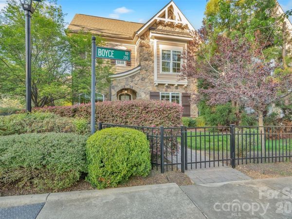 131 Boyce Road, Charlotte, NC 28211