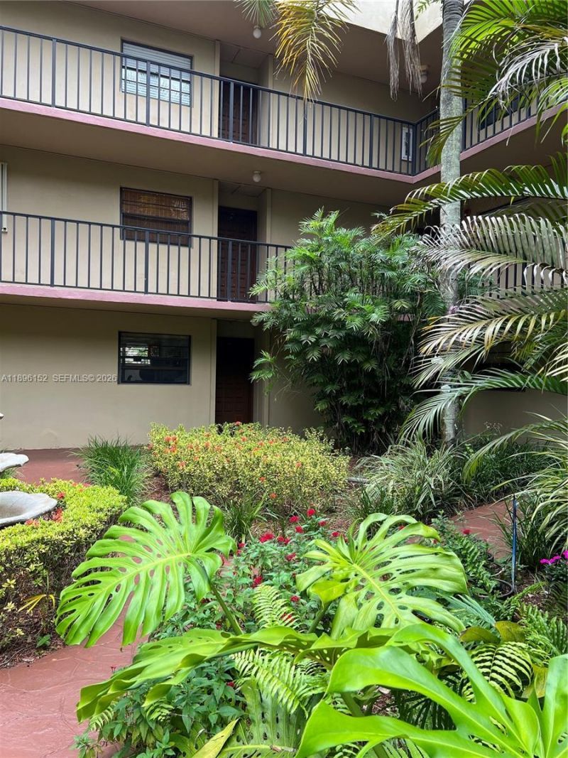 10855 SW 112th Ave, Unit 215, Miami, FL 33176 Photo