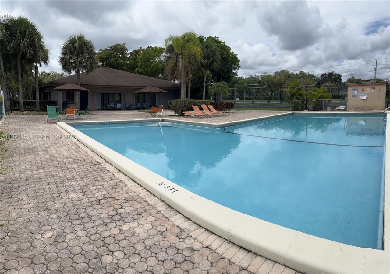 10855 SW 112th Ave, Unit 215, Miami, FL 33176 Photo