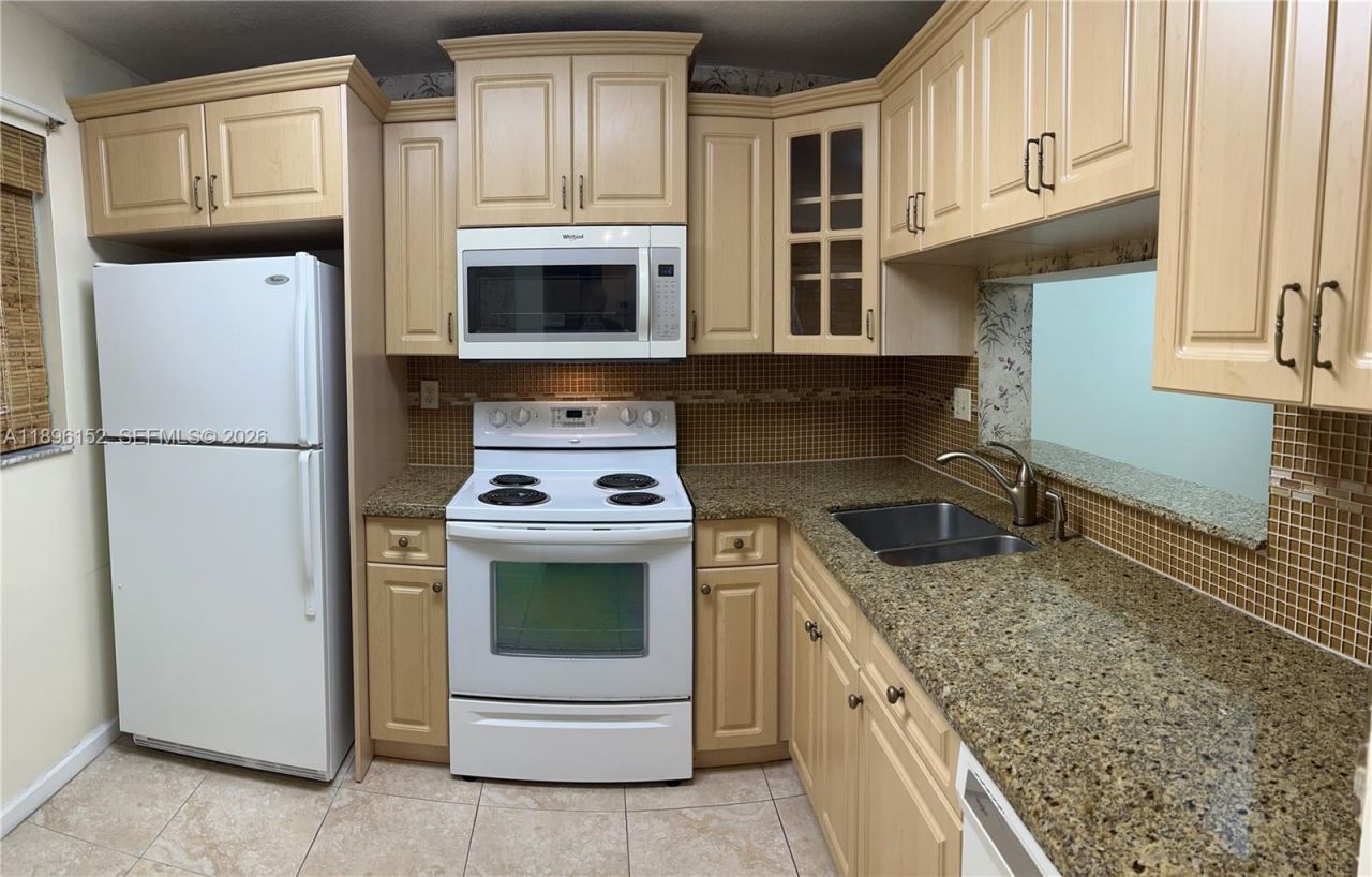 10855 SW 112th Ave, Unit 215, Miami, FL 33176 Photo