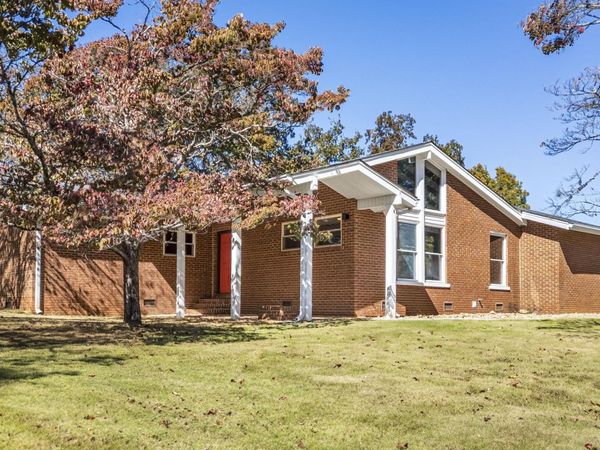 5821 Quail Hollow Circle, Chattanooga, TN 37416