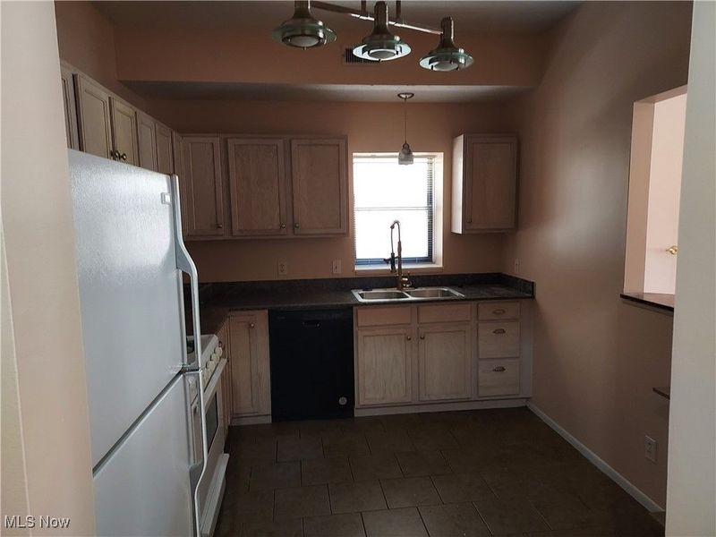 11014 Detroit Avenue, Unit EE1, Cleveland, OH 44102 Photo 10