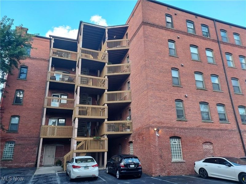 11014 Detroit Avenue, Unit EE1, Cleveland, OH 44102 Photo 13