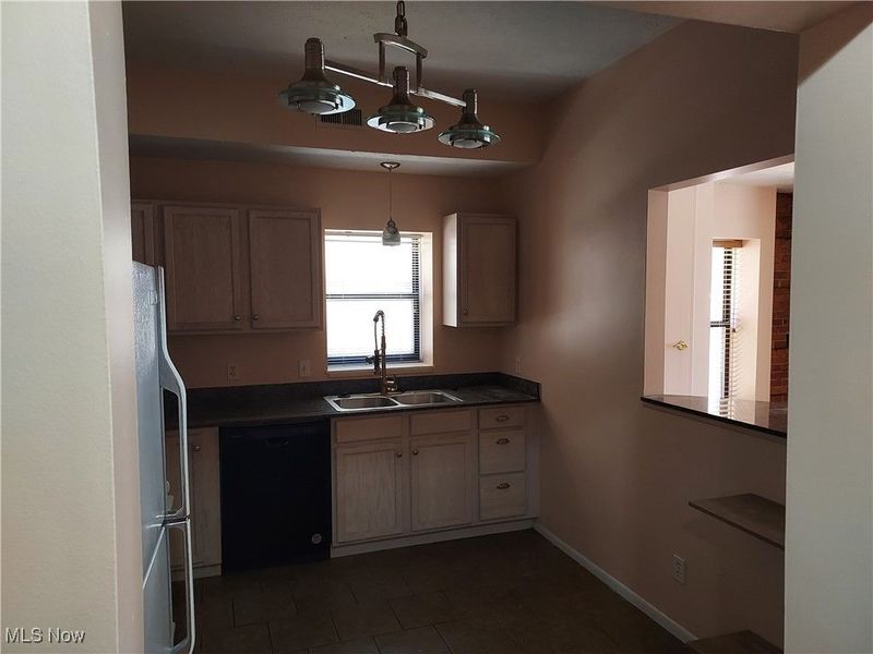 11014 Detroit Avenue, Unit EE1, Cleveland, OH 44102 Photo 8