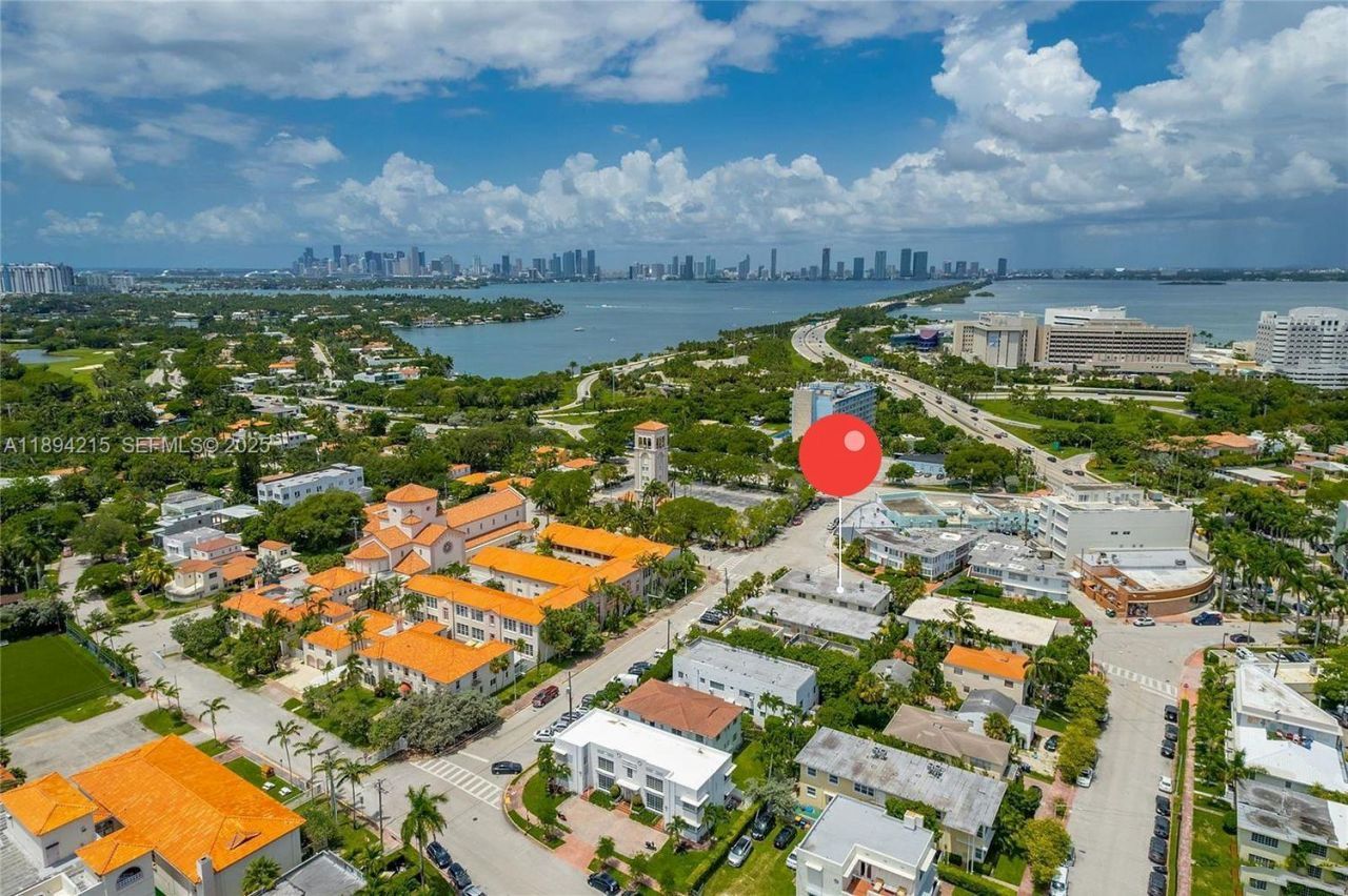 3909 Garden Avenue, Miami Beach, FL 33140 Photo