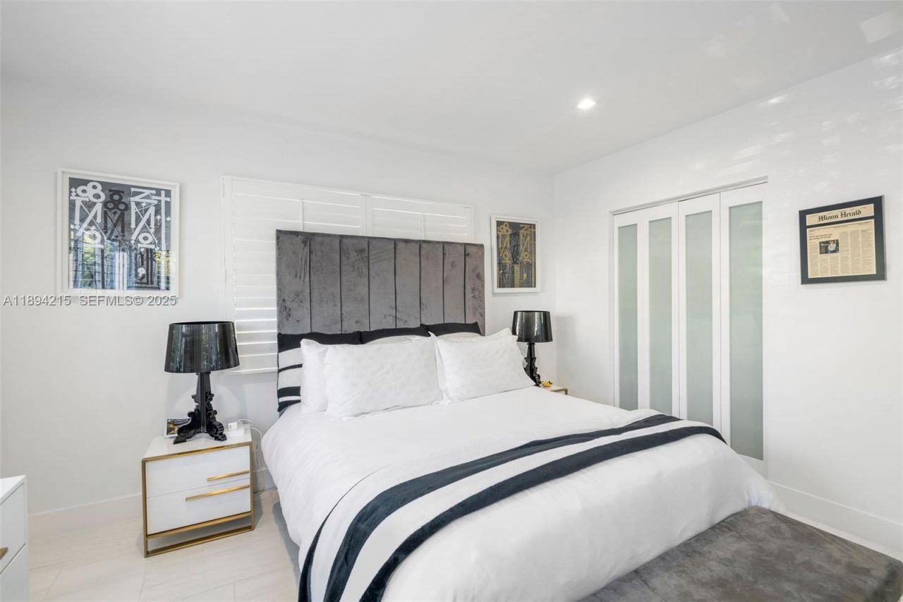 3909 Garden Avenue, Miami Beach, FL 33140 Photo