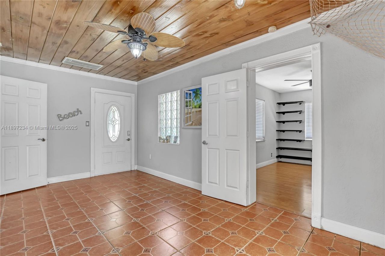 213 E 25th St, Riviera Beach, FL 33404 Photo