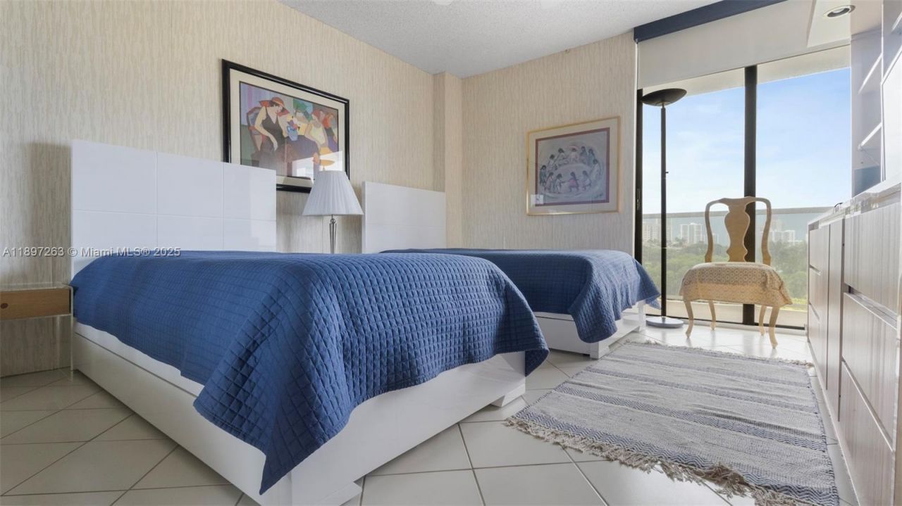 3701 N Country Club Dr, Unit 606, Aventura, FL 33180 Photo