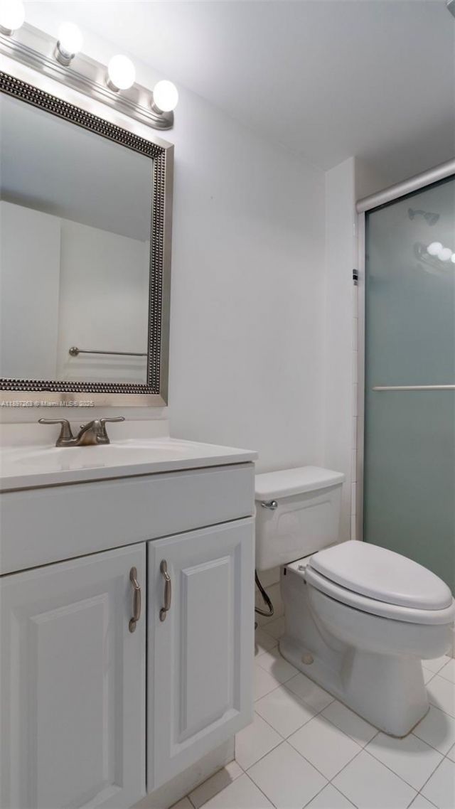 3701 N Country Club Dr, Unit 606, Aventura, FL 33180 Photo