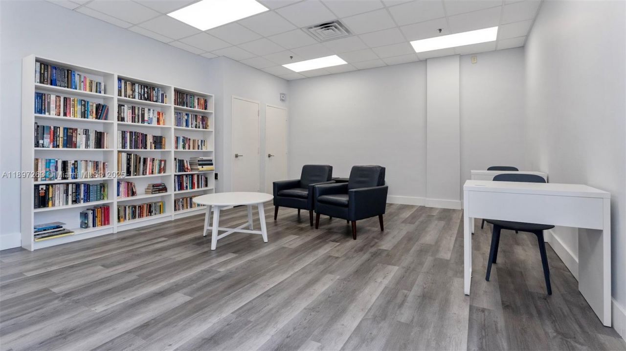 3701 N Country Club Dr, Unit 606, Aventura, FL 33180 Photo