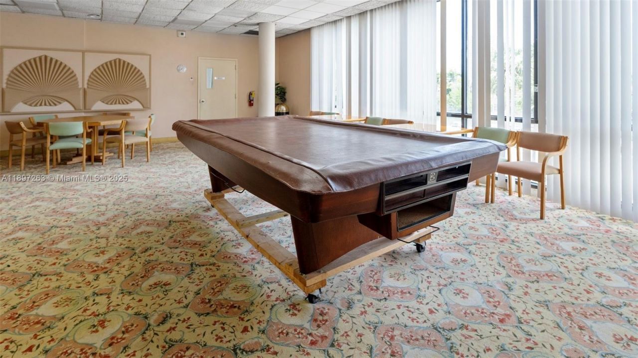 3701 N Country Club Dr, Unit 606, Aventura, FL 33180 Photo