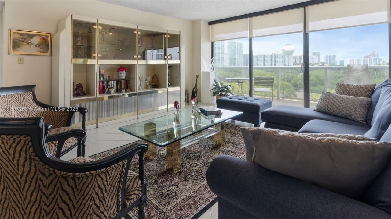 3701 N Country Club Dr, Unit 606, Aventura, FL 33180 Photo