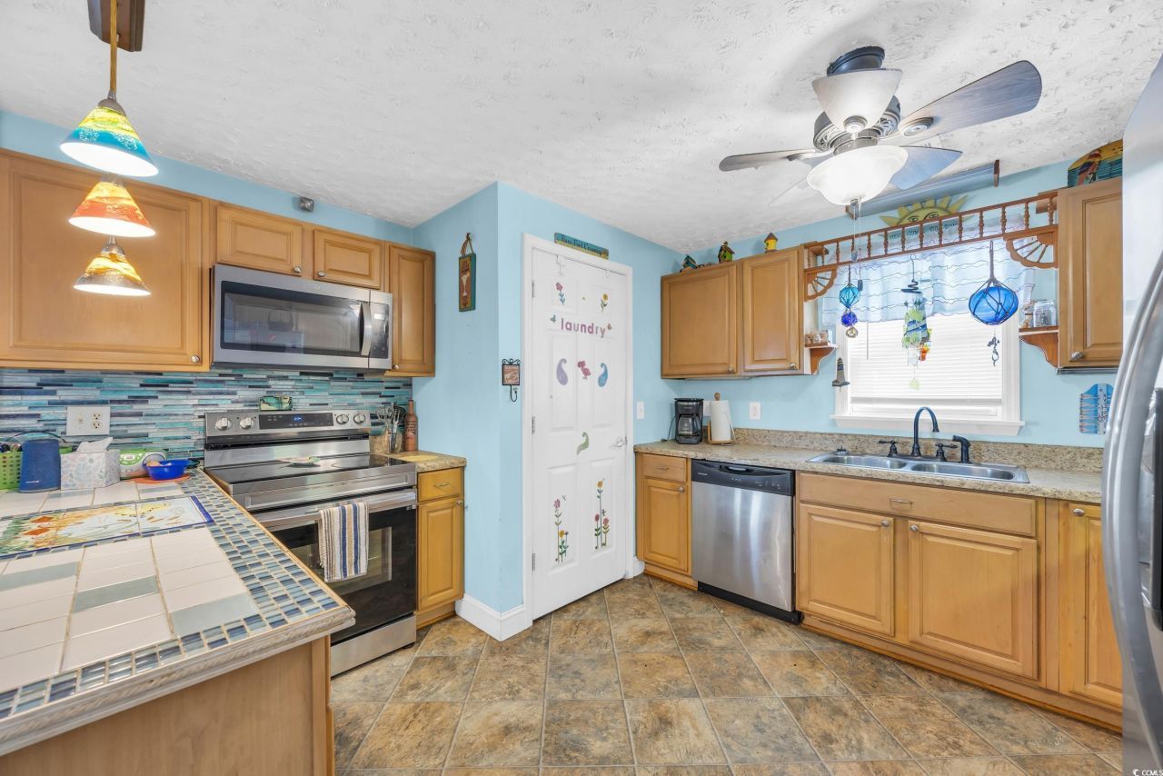 1616 Perrin Dr. Photo 14