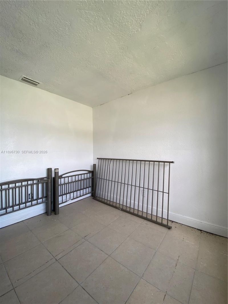 3954 NW 182nd Ln, Miami Gardens, FL 33055 Photo