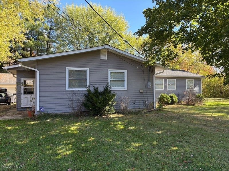 2477 Trellis Place, Roaming Shores, OH 44084 Photo 2