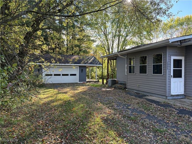 2477 Trellis Place, Roaming Shores, OH 44084 Photo 3