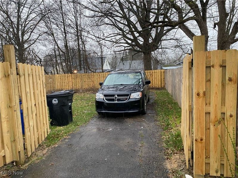 4412 E 144th Street, Cleveland, OH 44128 Photo 12