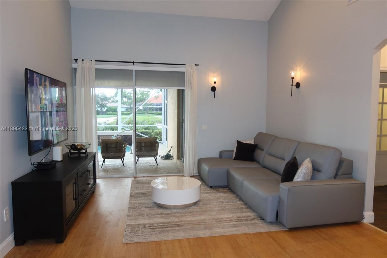 8189 Sandpiper Way, West Palm Beach, FL 33412 Photo