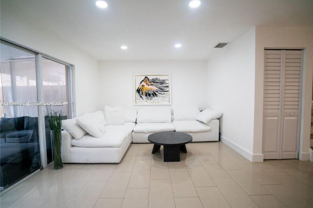 13906 SW 173rd Ter, Unit 13906, Miami, FL 33177 Photo