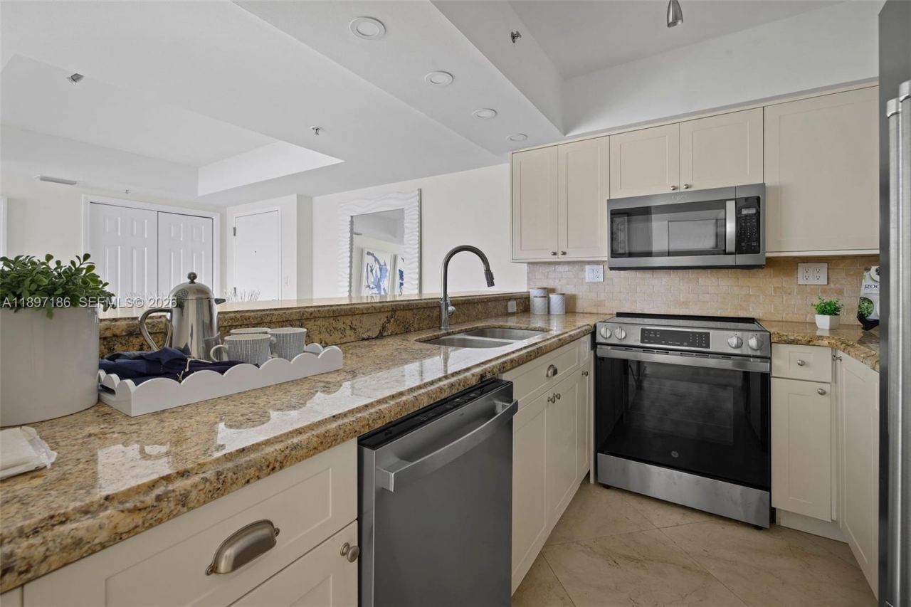 650 West Ave, Unit 1407, Miami Beach, FL 33139 Photo