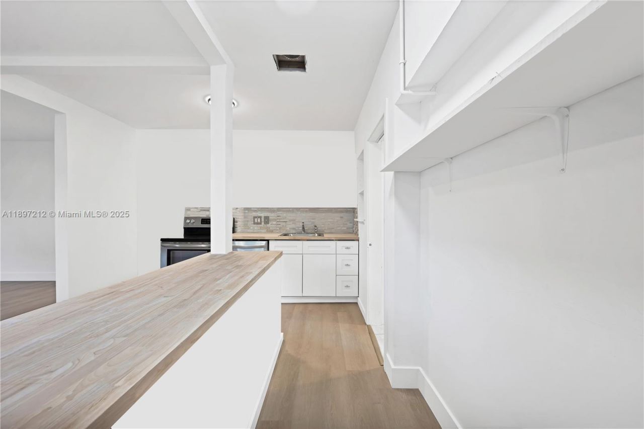 1127 NW 2nd Ave, Fort Lauderdale, FL 33311 Photo