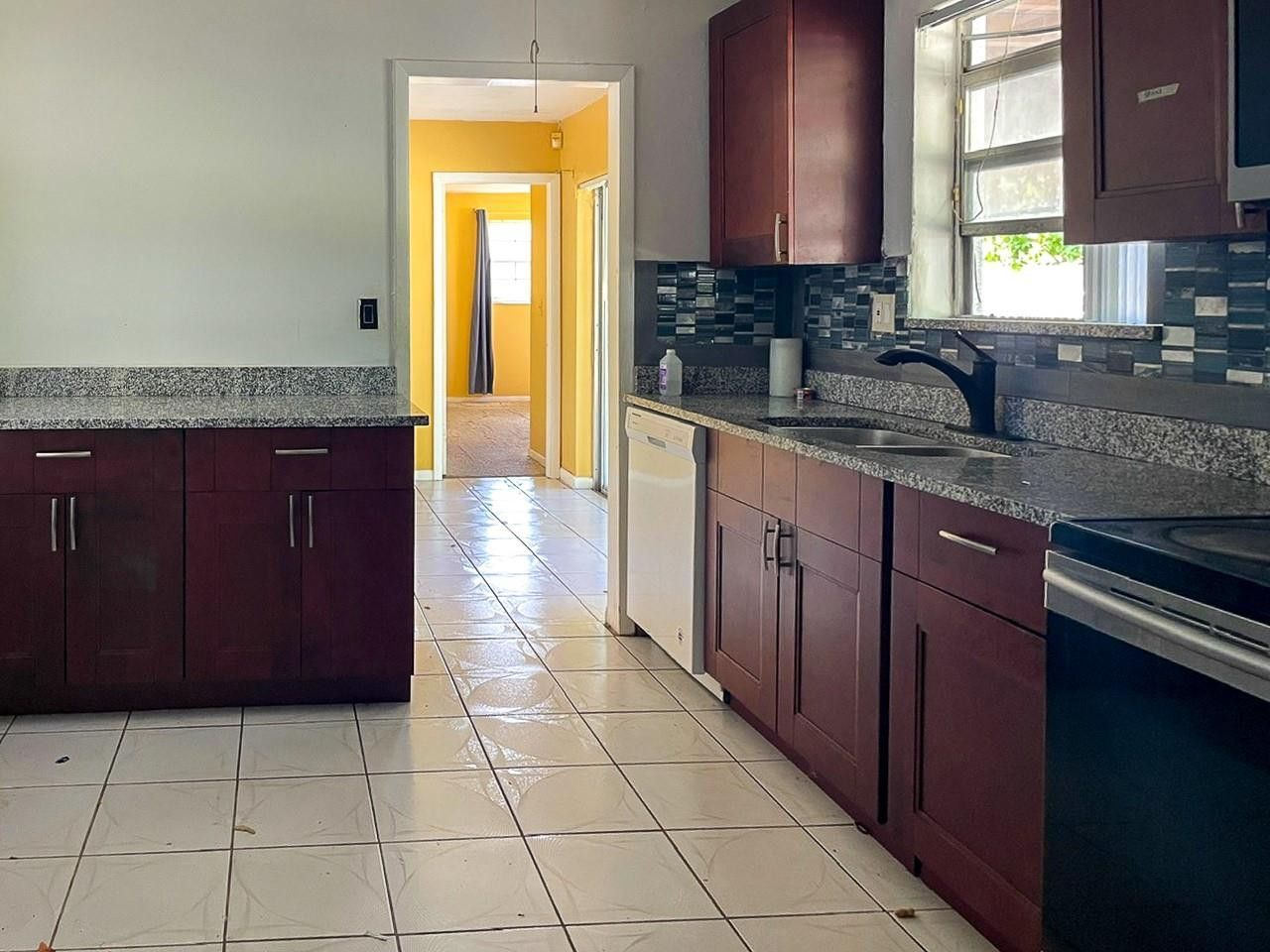 2421 NW 63rd Avenue, Sunrise, FL 33313 Photo