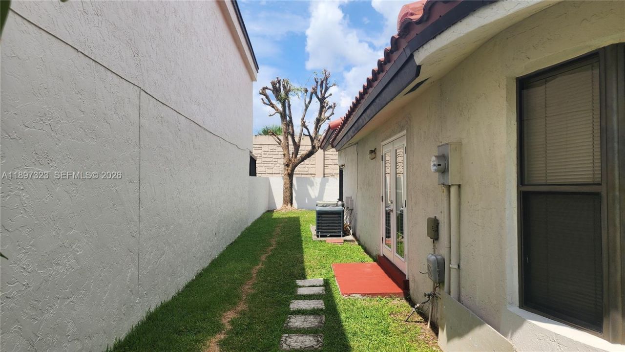 10628 SW 118th Pl, Unit 10628, Miami, FL 33186 Photo