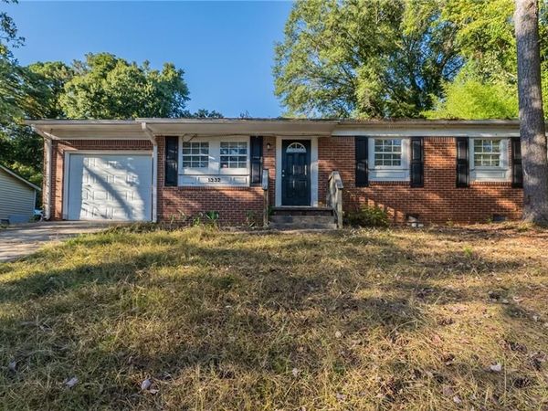 1337 Pineglen Drive, Riverdale, GA 30296