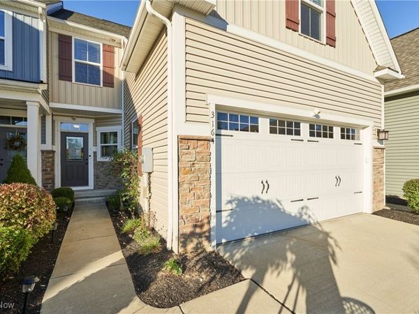 3164 Old Mill Drive, Cuyahoga Falls, OH 44223