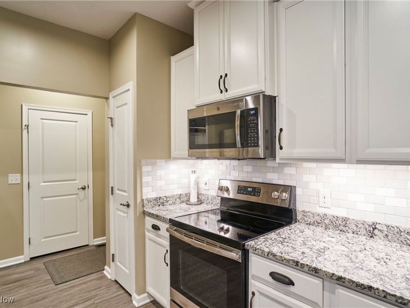 3164 Old Mill Drive, Cuyahoga Falls, OH 44223 Photo 11