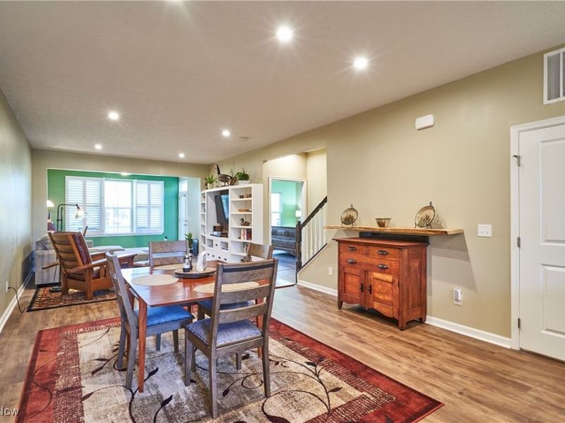 3164 Old Mill Drive, Cuyahoga Falls, OH 44223 Photo 4