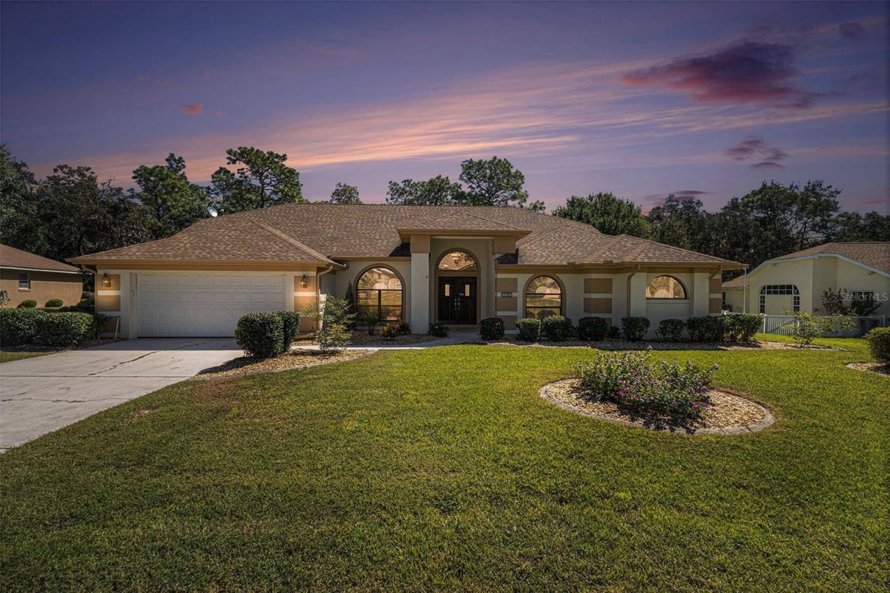 175 Pine Street, Homosassa, FL 34446 Main Photo